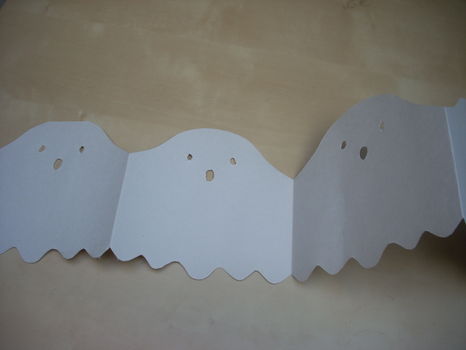 feste-compleanno-halloween-ghirlanda-fantasmi