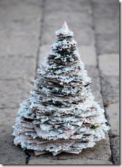lavoretti-natale-riciclo-albero-glitter