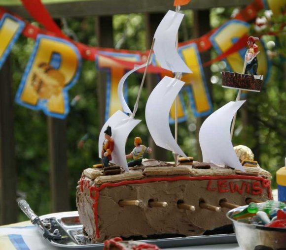 feste-compleanno-torta-pirati-galeone