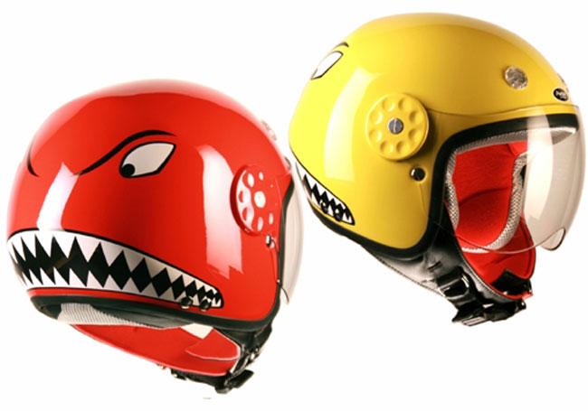 moto-bambini-caschi-squalo