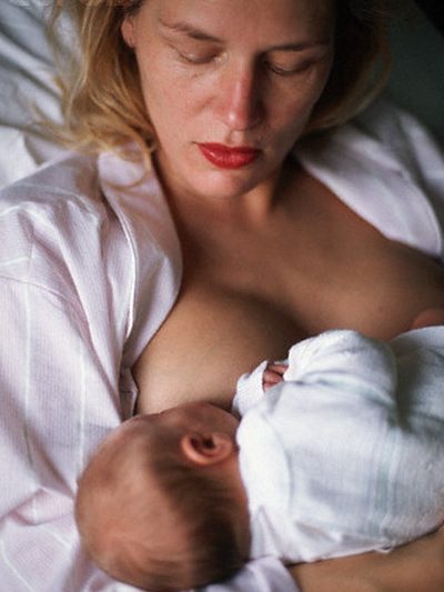 allattare non è la sola causa di un seno cadente