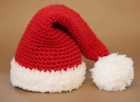 cappello da babbo natale all'uncinetto