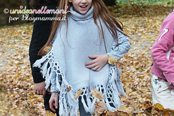 Poncho a maglia per bambini