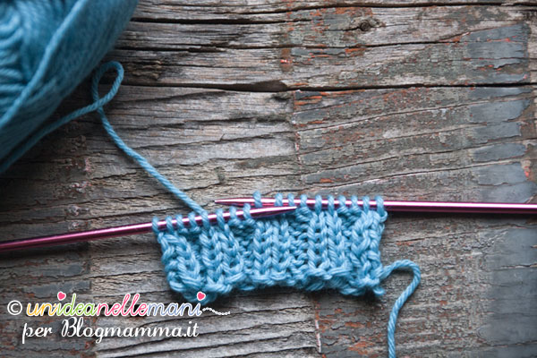tutorial scarpine a maglia facili per bebè secondo passaggio 