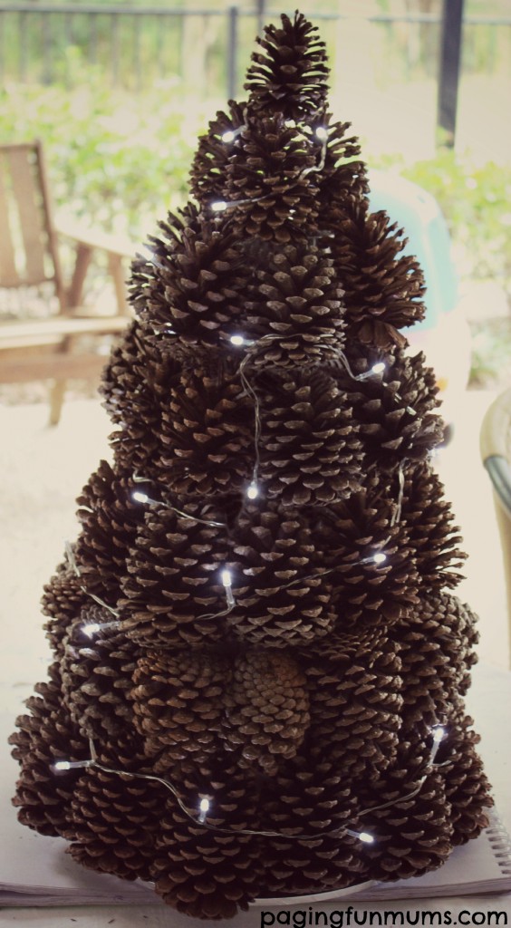 lavoretti di Natale con le pigne