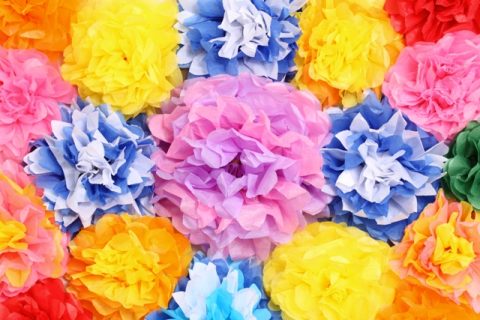 Set di pompon di carta viola e rosa: decorazioni per feste fatte a mano - Italia