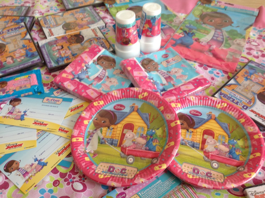 Festa a tema dottoressa peluche_materiale