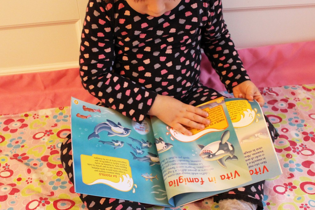 Gli animali di Mari e Poli_DeAgostini_libretto delfino