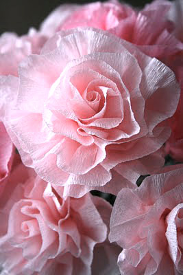 come fare i fiori di carta per cerimonie
