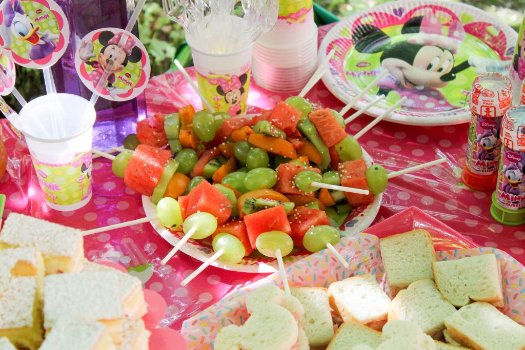 festa d'estate Disney Junior_spiedini di frutta