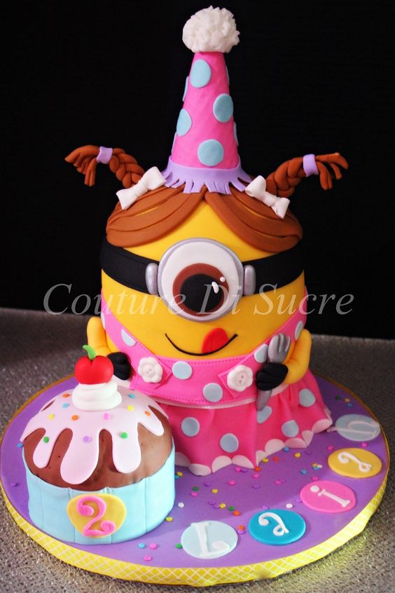 Torte dei Minions per bambina con mini tortina