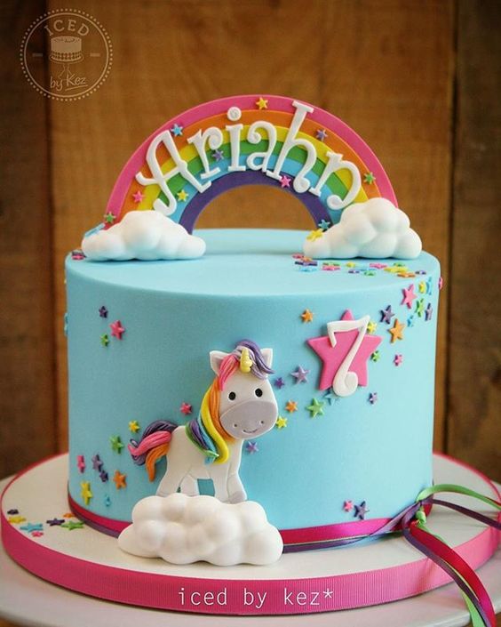 Torte unicorno per feste di compleanno con arcobaleno