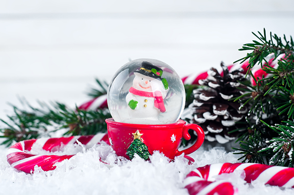 Decorazioni Natalizie Vetri Fai Da Te.Globo Di Neve Con Barattoli Di Vetro Riciclo Creativo