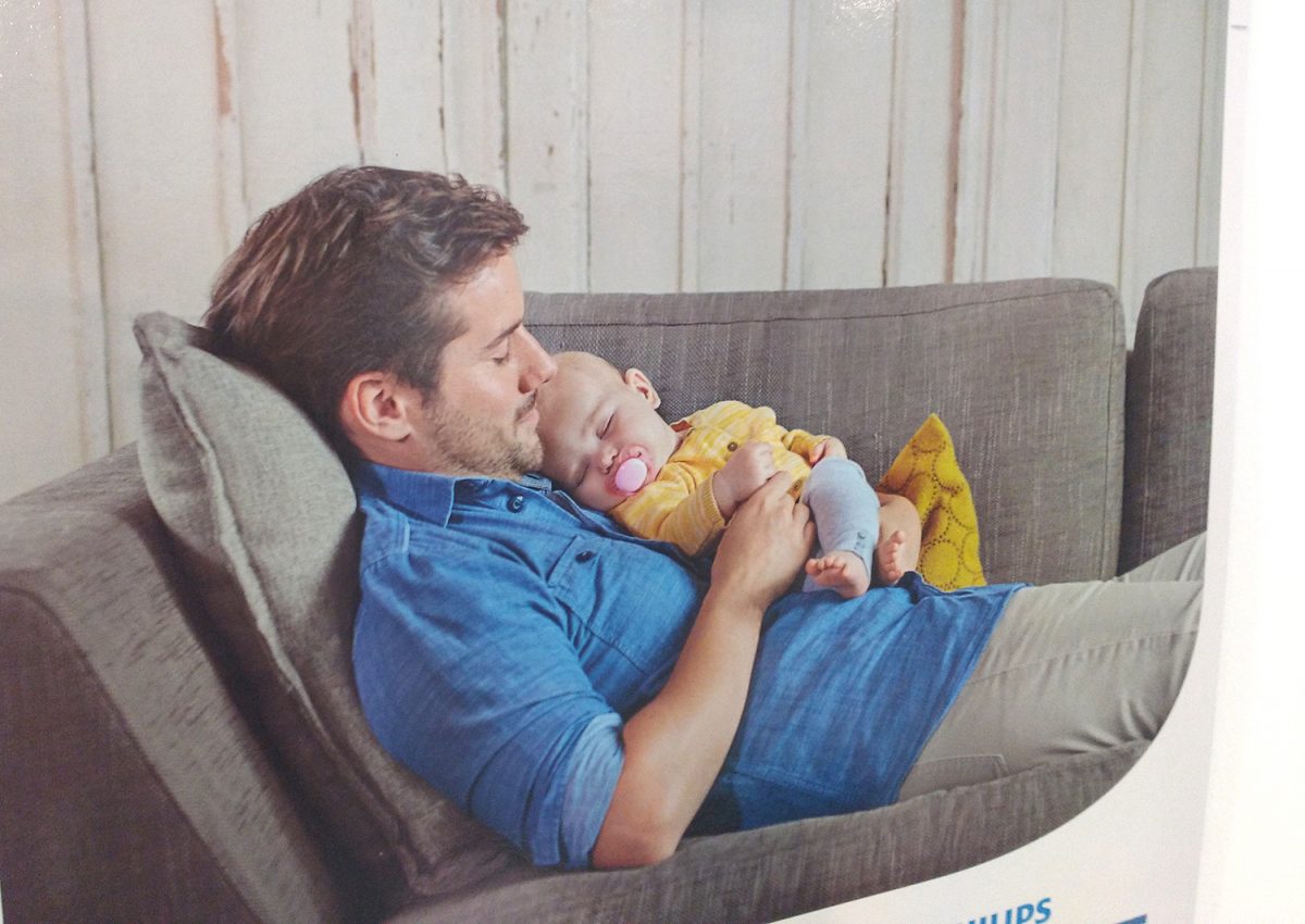 Philips Avent allattamento materno _ papà con neonato