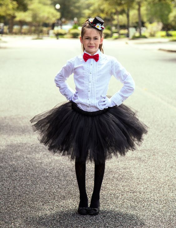 Vestito da Mary Poppins fai da te adatto a mamma e bambina - Carnevale