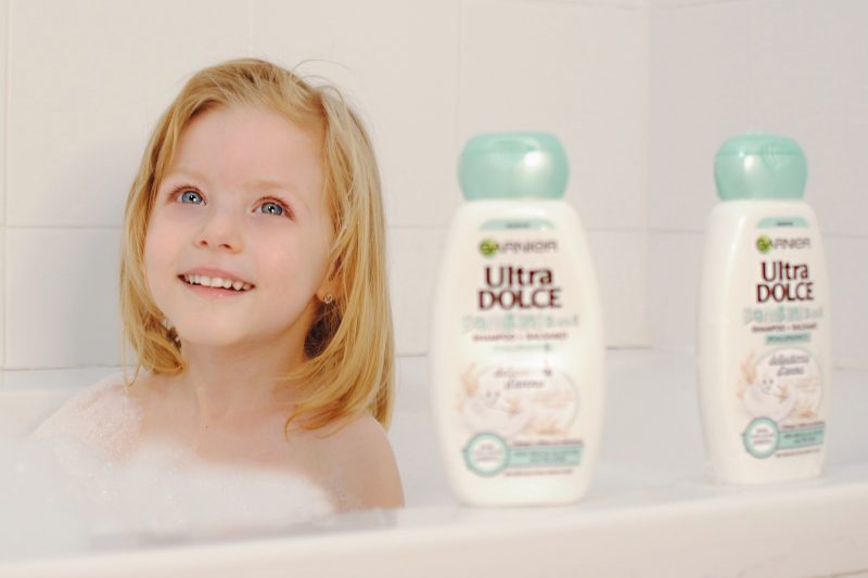 lavare i capelli ai bambini ultradolce shampoo