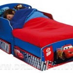 arredare-cameretta-letto-cars-cassetti